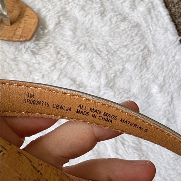 NEW In Box Korks Silver Winnie Flip Flop Sandals In Size 10M - Picture 5 of 10